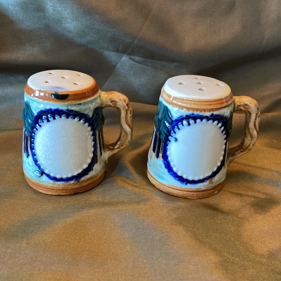 Vintage Made I’m Japan Stein Styled Salt and Pepper Shakers - Picture 2 of 3